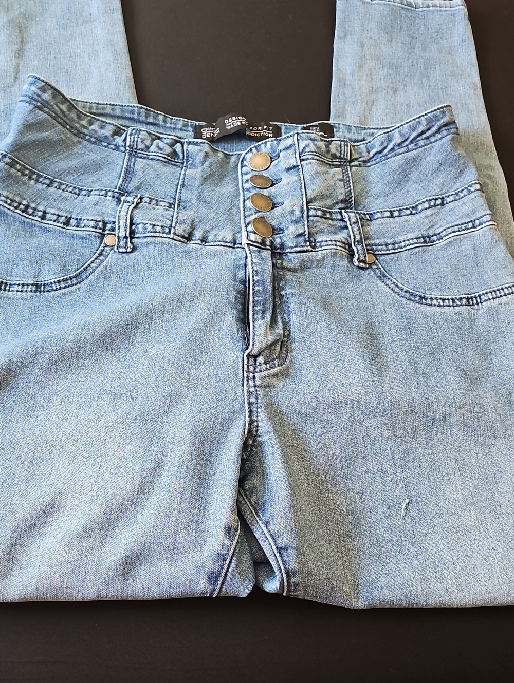 chic High-Rise Light Blue Button-Fly Women’s SkinnyJeans